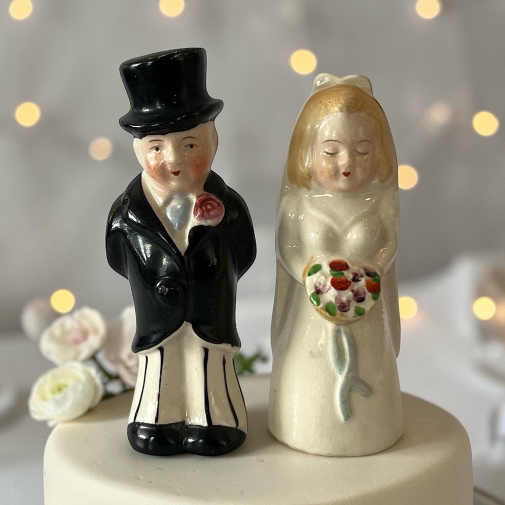 Vintage Bride and Groom Ceramic Cake Toppers Occupied Japan